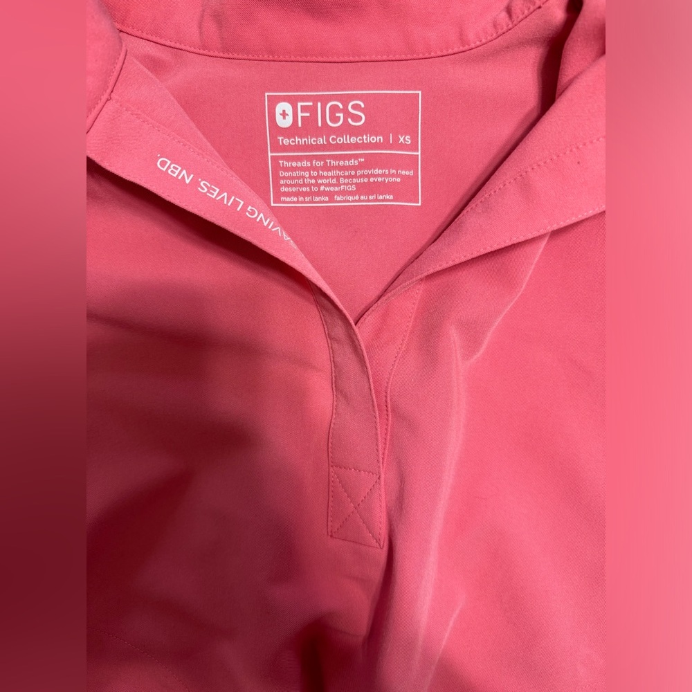 Figs Women’s Desert Rose Rafaela Oversized Scrub Top